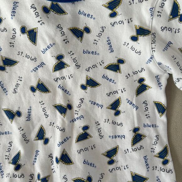 Vintage St Louis Blues Baby Outfit Onesie Hockey 12 Months AOP - Picture 2 of 4